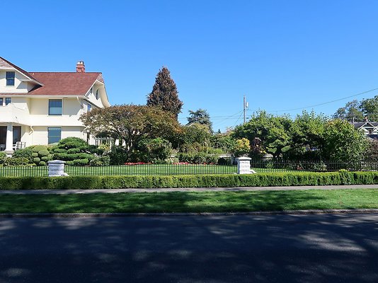 Grand Ave Park Everett Residential Streets - 44