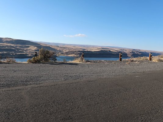Vantage Road Viewpoint - 12