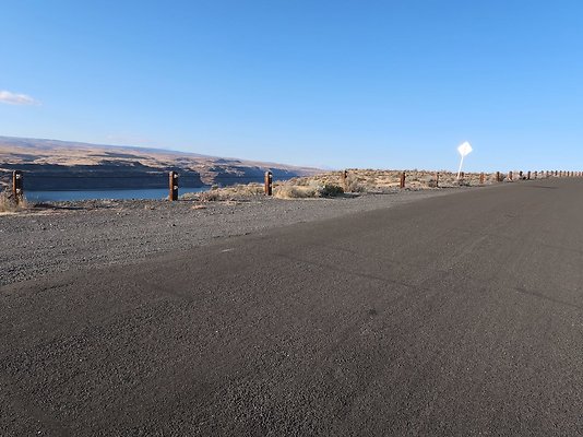 Vantage Road Viewpoint - 13